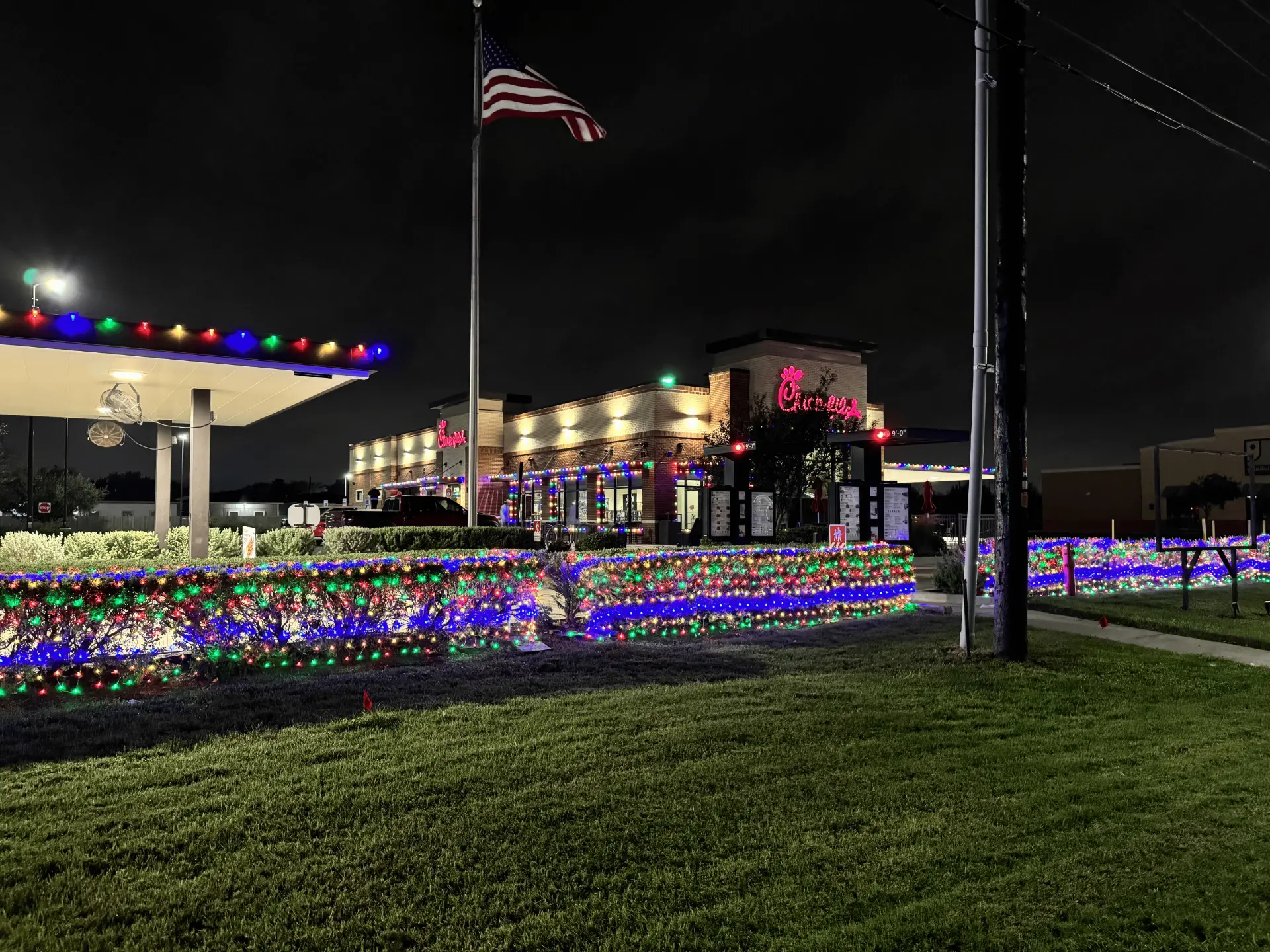 Completed commercial Christmas light installation